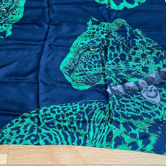 Juicy couture 100% silk scarf (35”x35”) - Picture 2 of 4